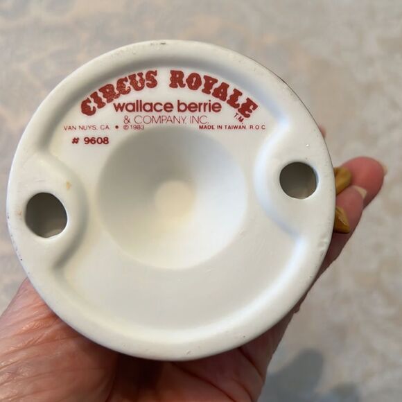 Vintage Wallace Berrie 1983 porcelain #9608 Lion no chips cracks or fading EVC - Picture 11 of 11